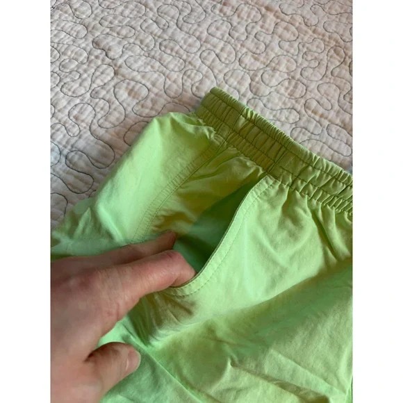 Patagonia Womens Baggies Shorts 5 Inch Salamander Green Size Small - Picture 3 of 5